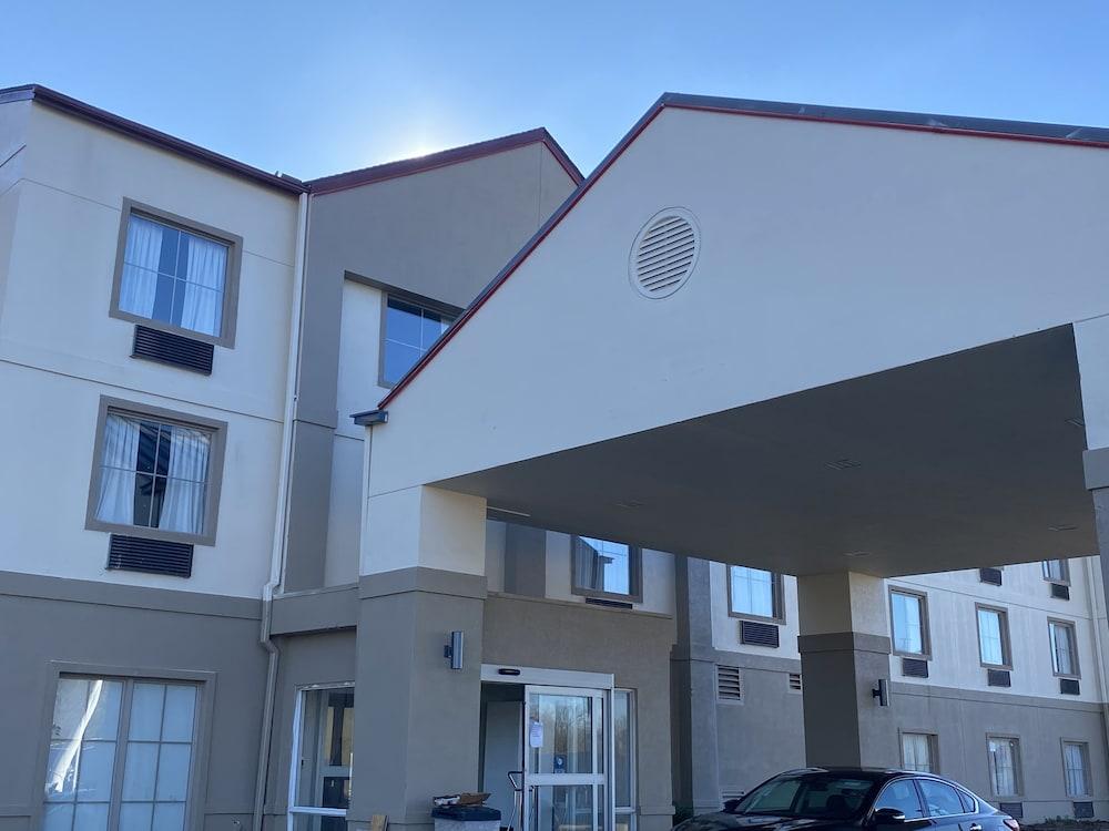 Red Roof Inn & Suites Vicksburg Bagian luar foto