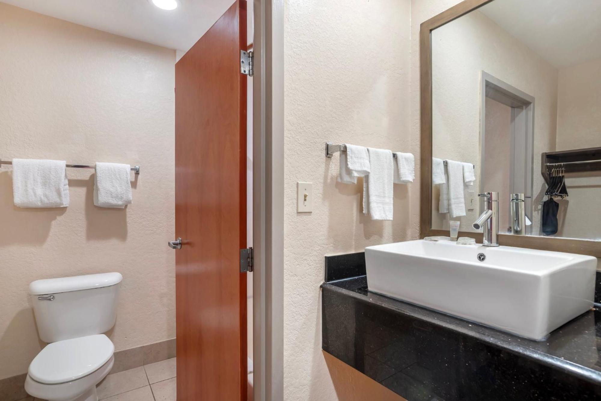 Red Roof Inn & Suites Vicksburg Bagian luar foto