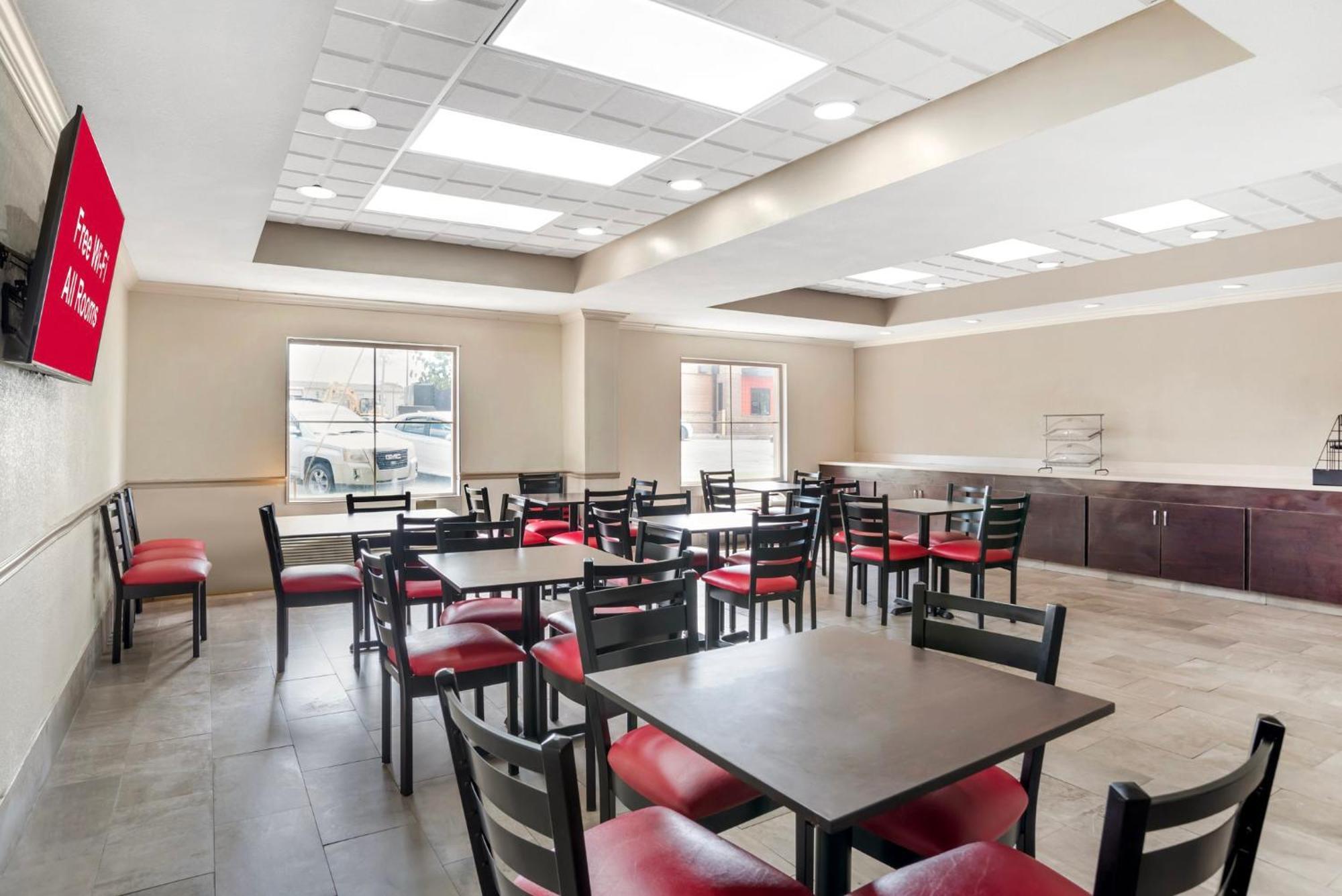 Red Roof Inn & Suites Vicksburg Bagian luar foto