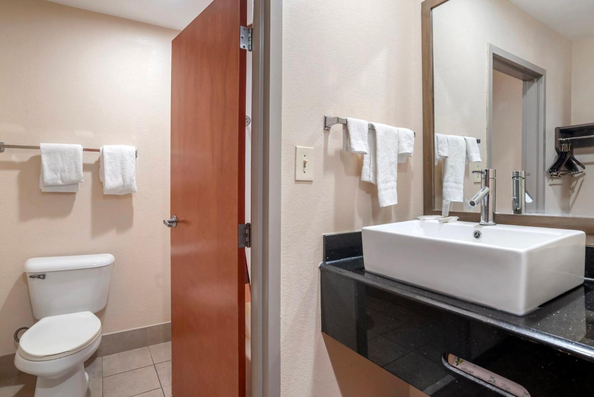 Red Roof Inn & Suites Vicksburg Bagian luar foto